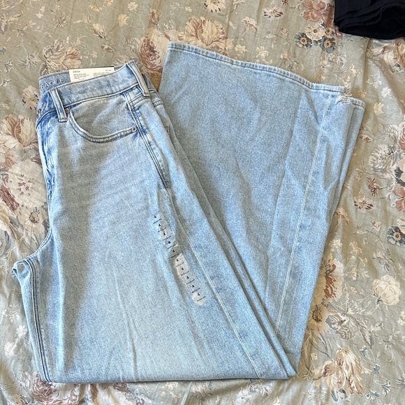 NWT American Eagle Outfitters Women's High Rise Light Denim Jeans - Picture 6 of 8